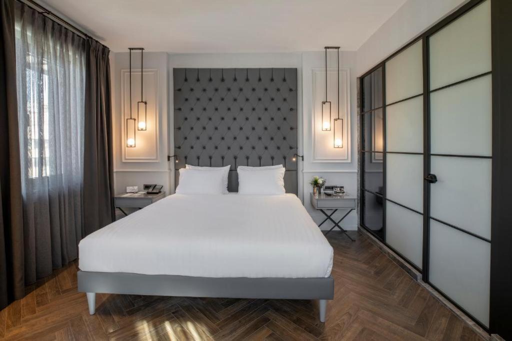 Suite with City View