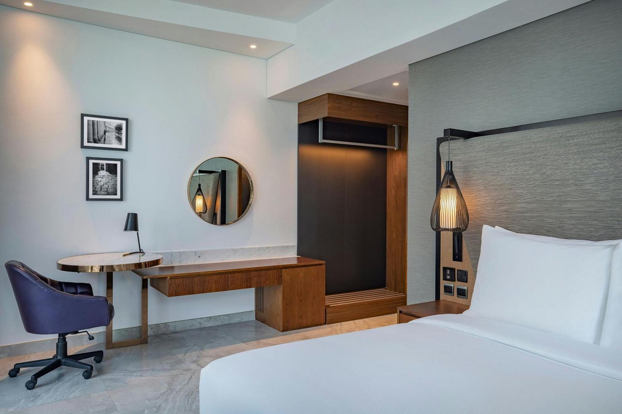 Premier King Room Balcony