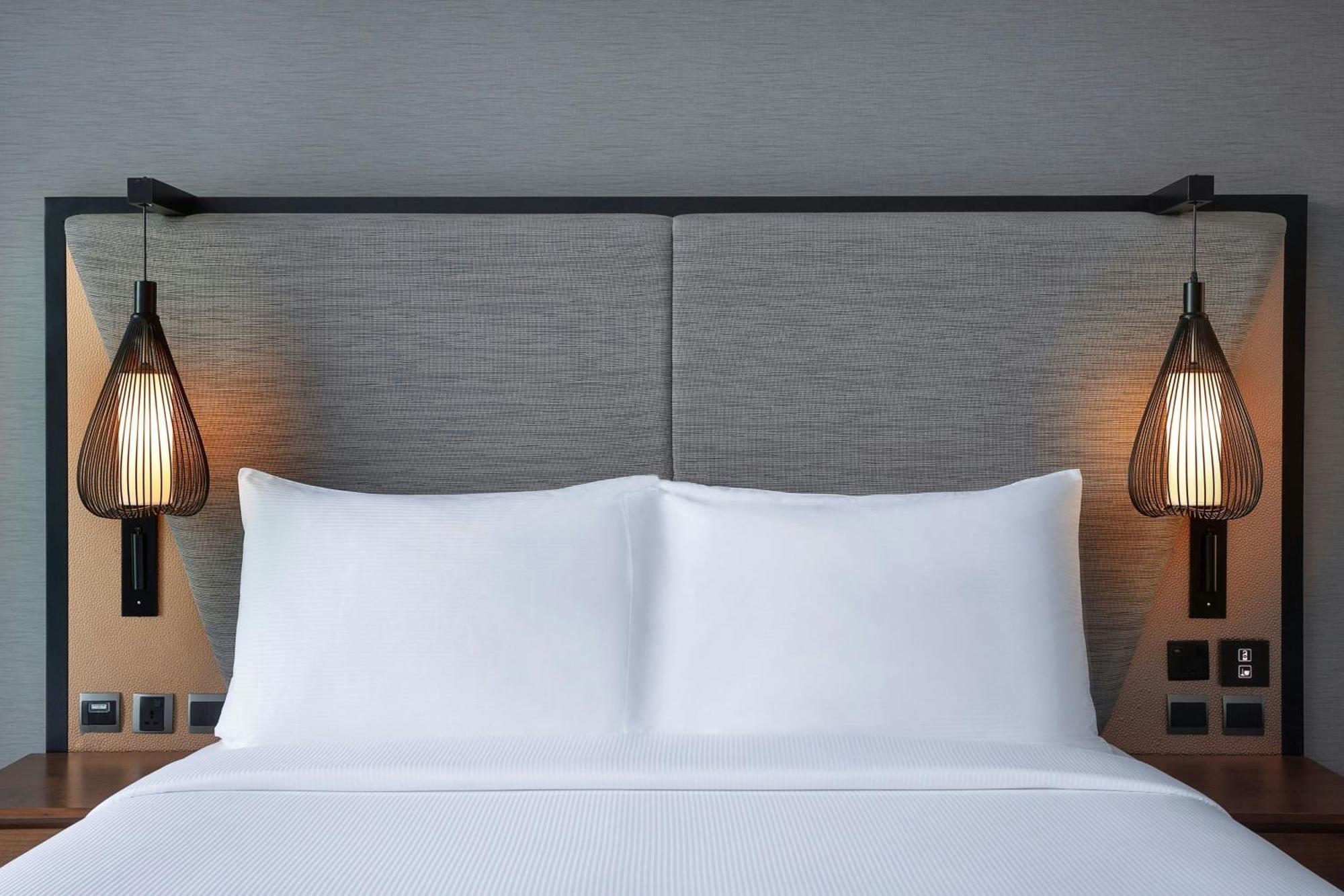 Deluxe King Room Balcony Beach Club Access