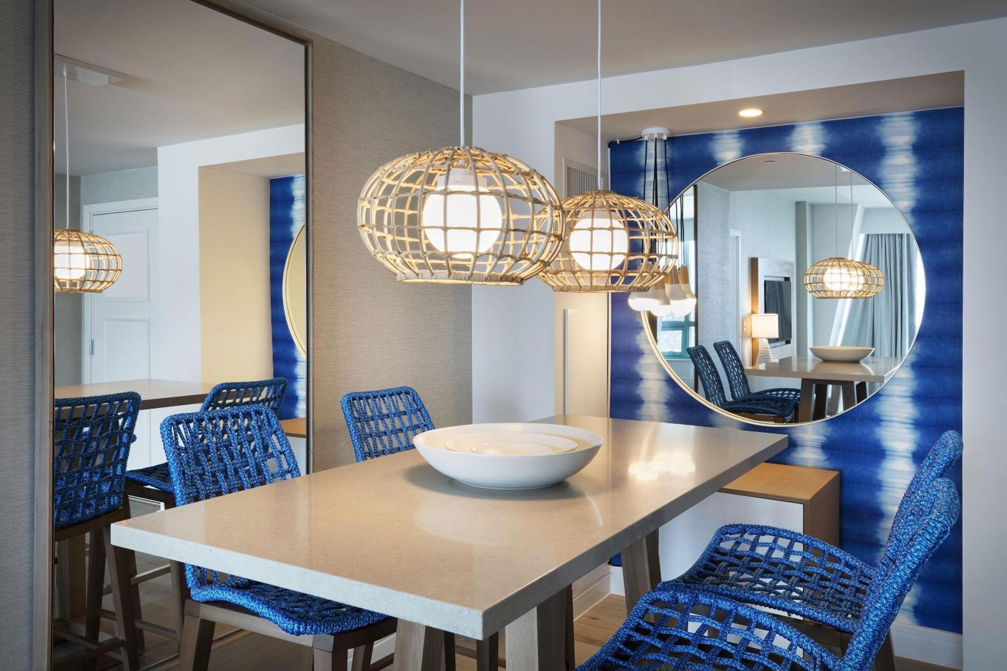 One-Bedroom King Diplomat Suite with Sunset View