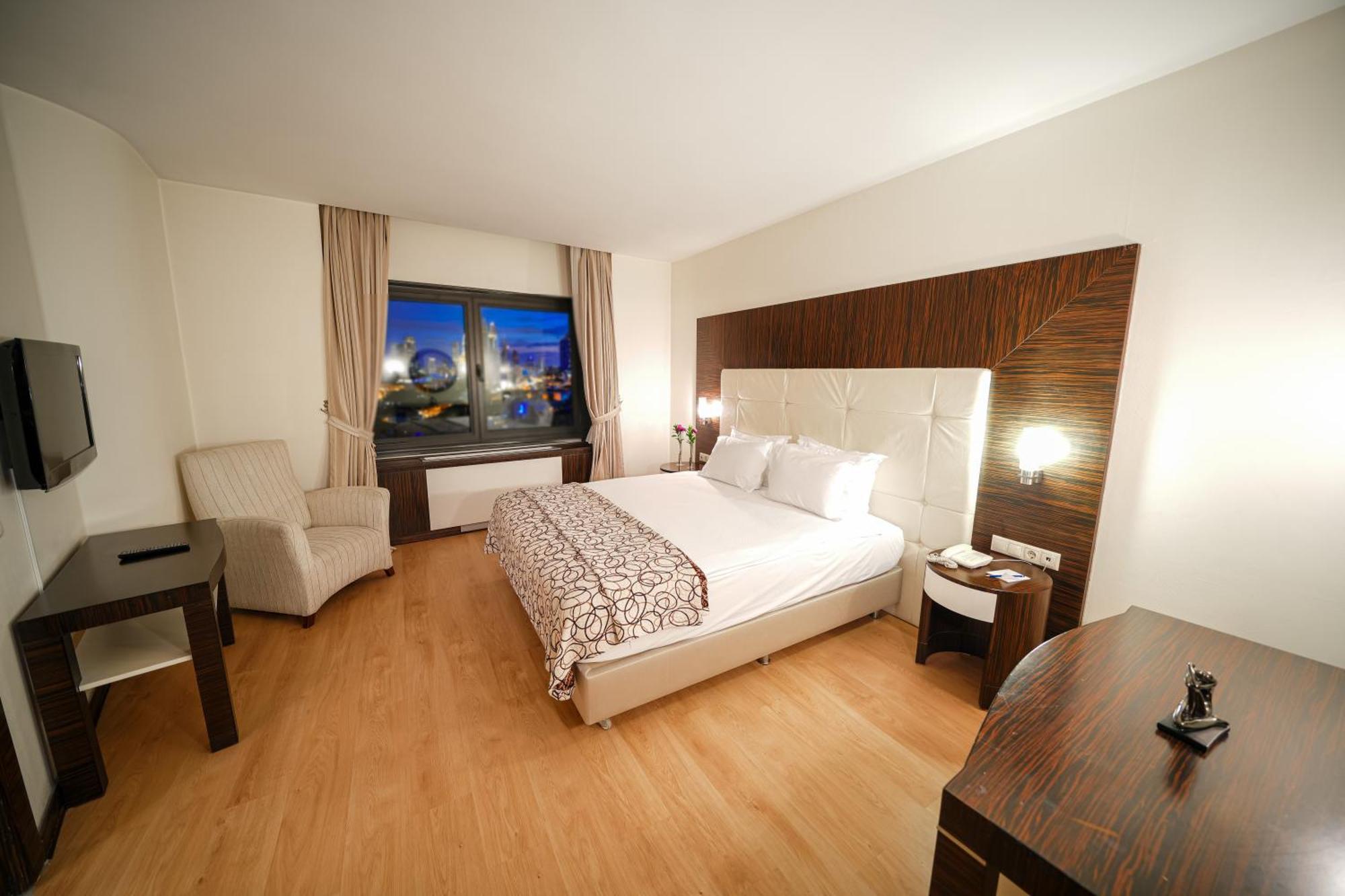 Senior Suite