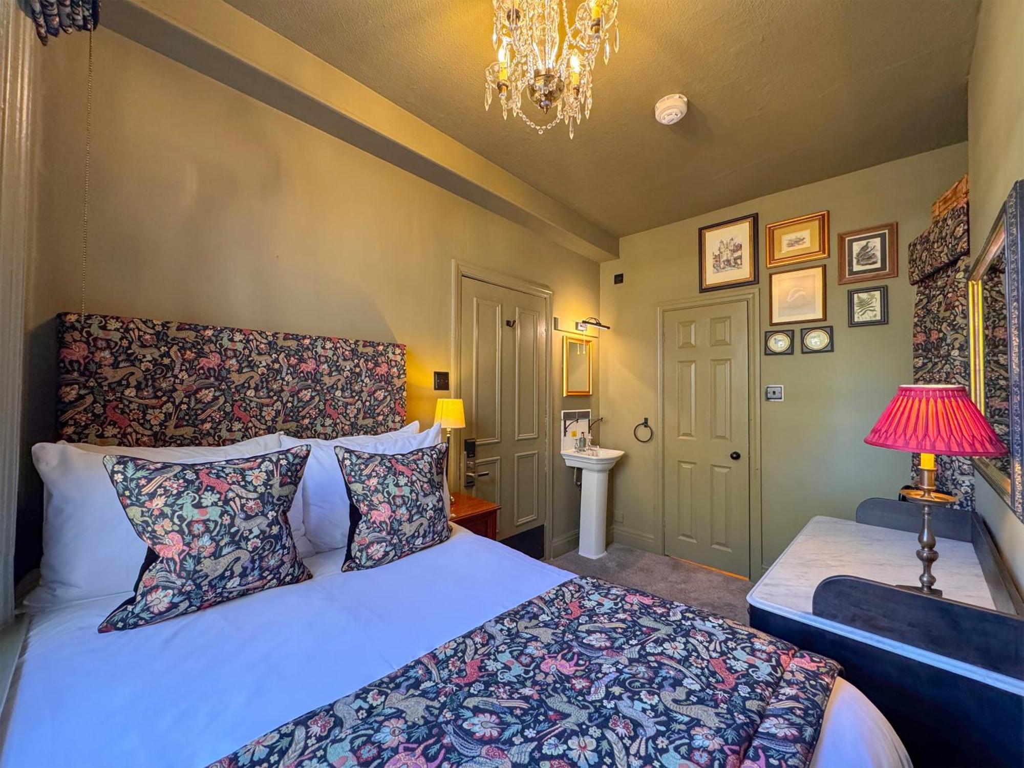 Small Queen Room