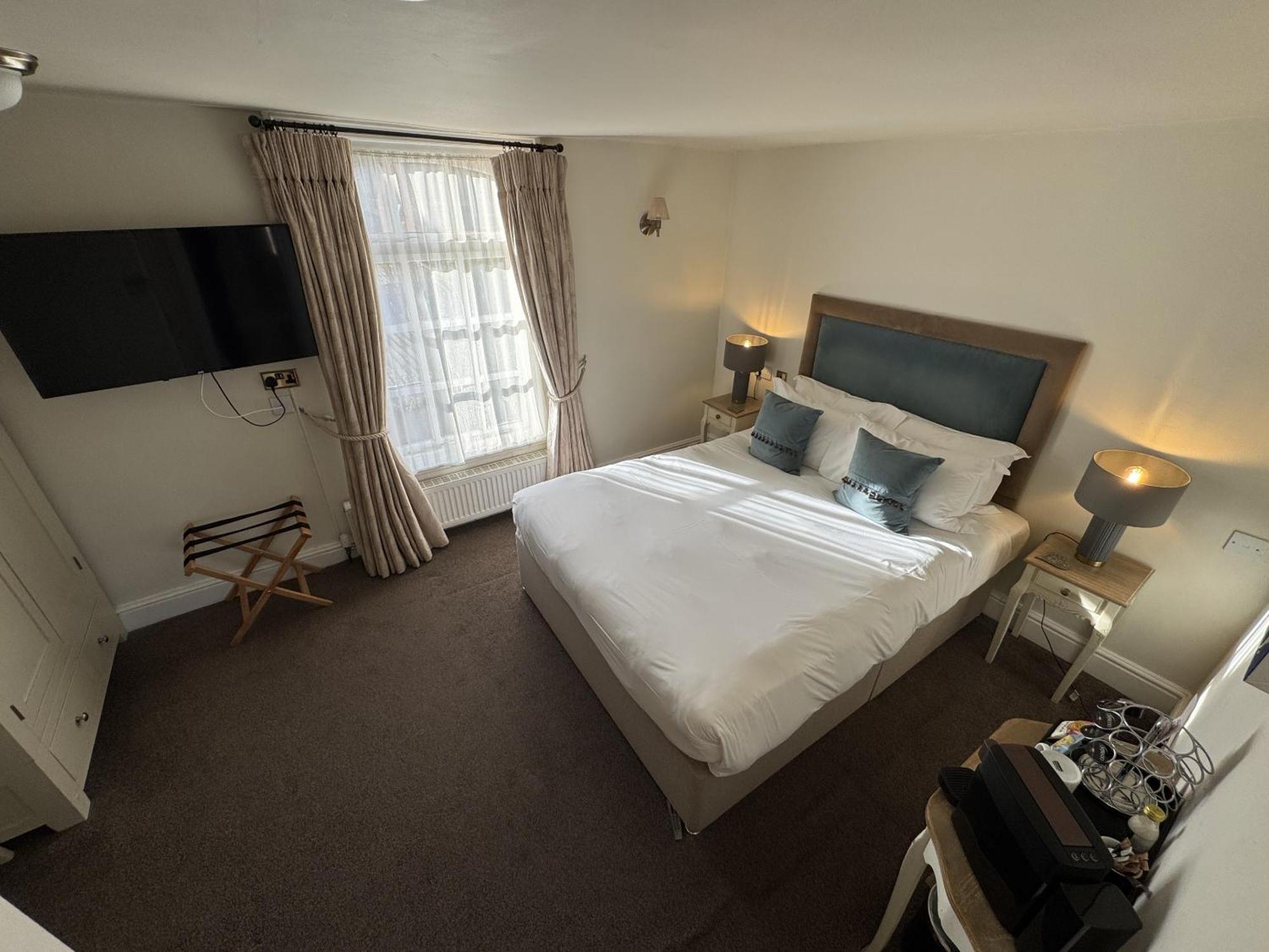 Deluxe Double Room Bath