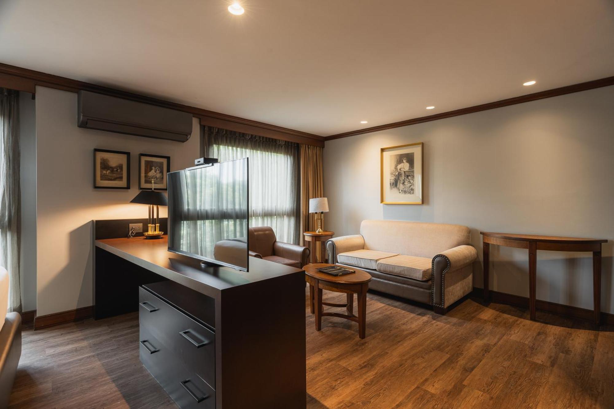Junior Twin Room