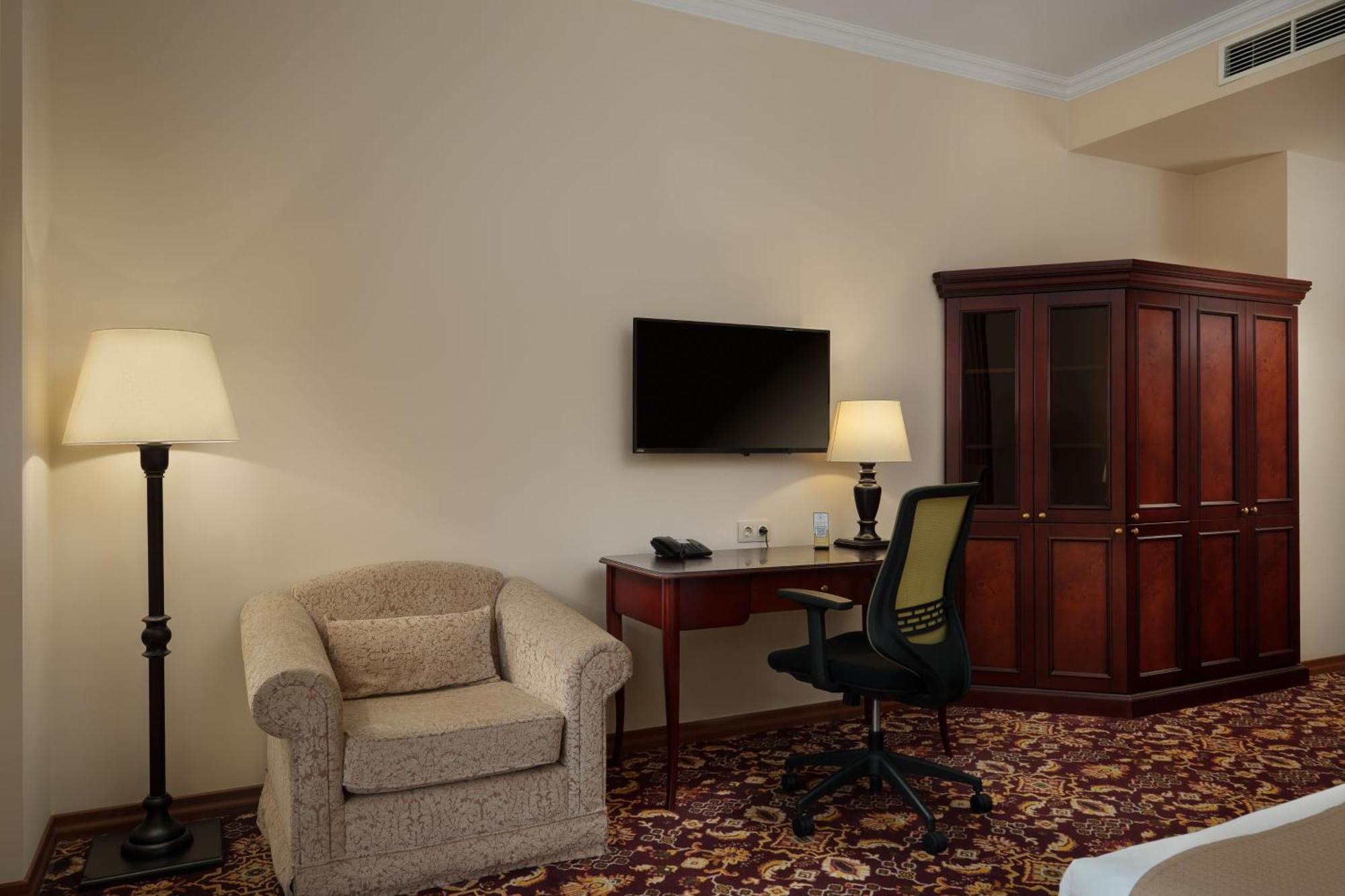 Standard Suite