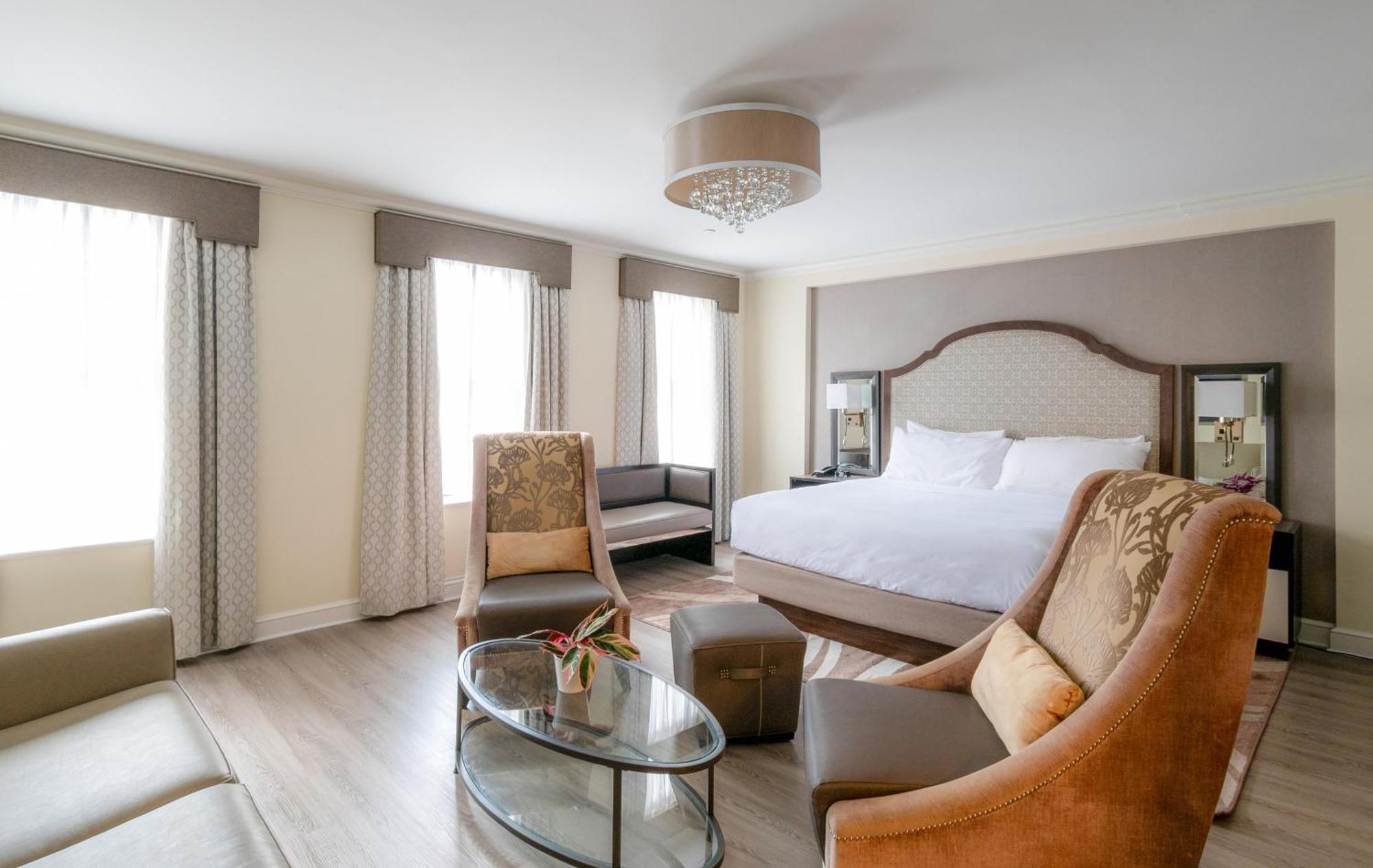 King Studio Suite