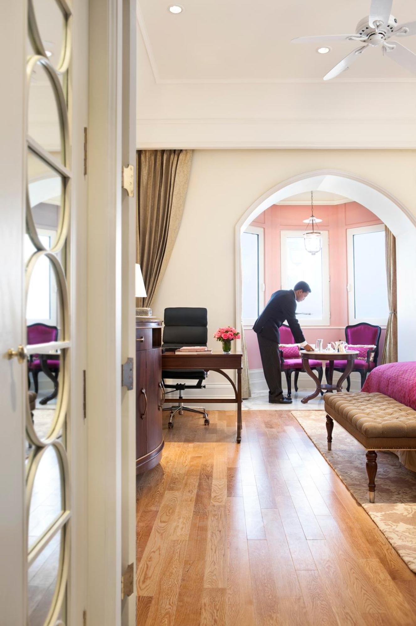 Luxury Grande Room City View