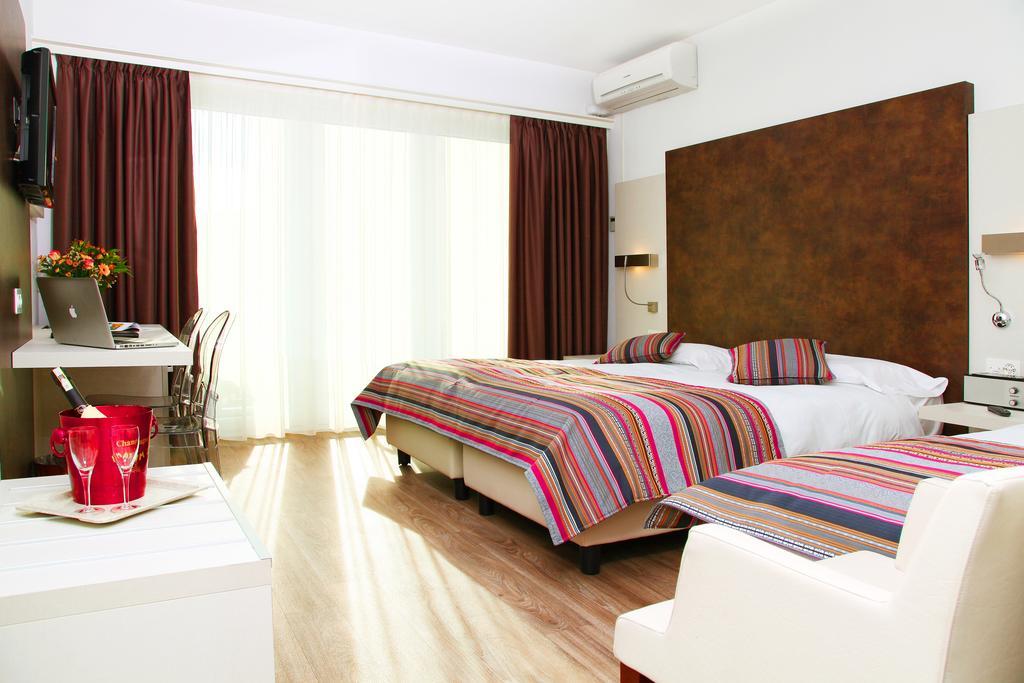 Triple Room with Balcony,339959887:JPEG