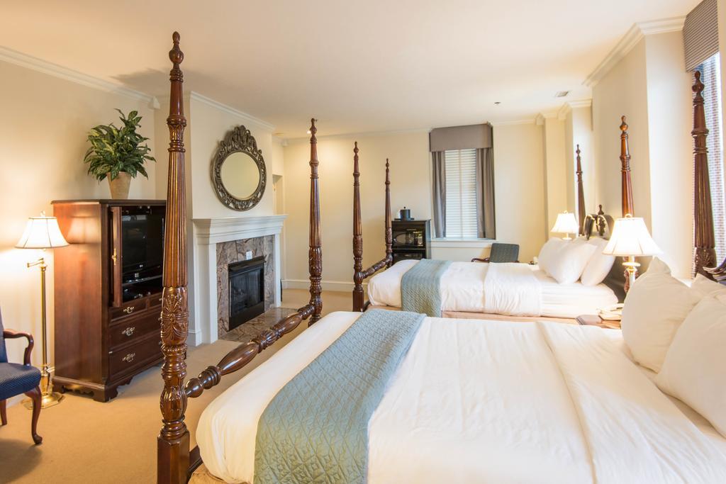 Deluxe Queen Room with Two Queen Beds,1588168681:JPEG
