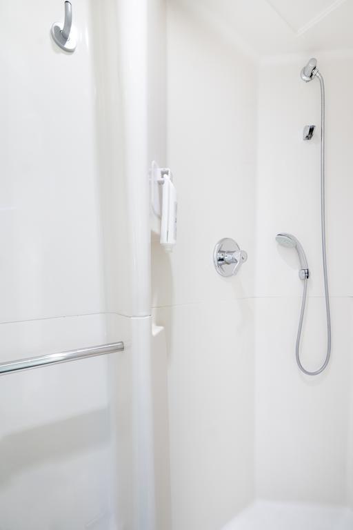 Quarto Triplo com 1 Cama de Casal e 1 Beliche