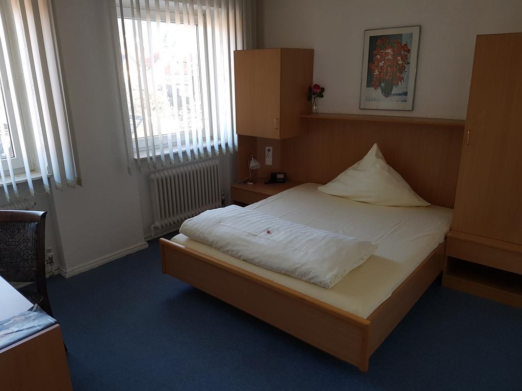 Single Room,373931167:JPEG