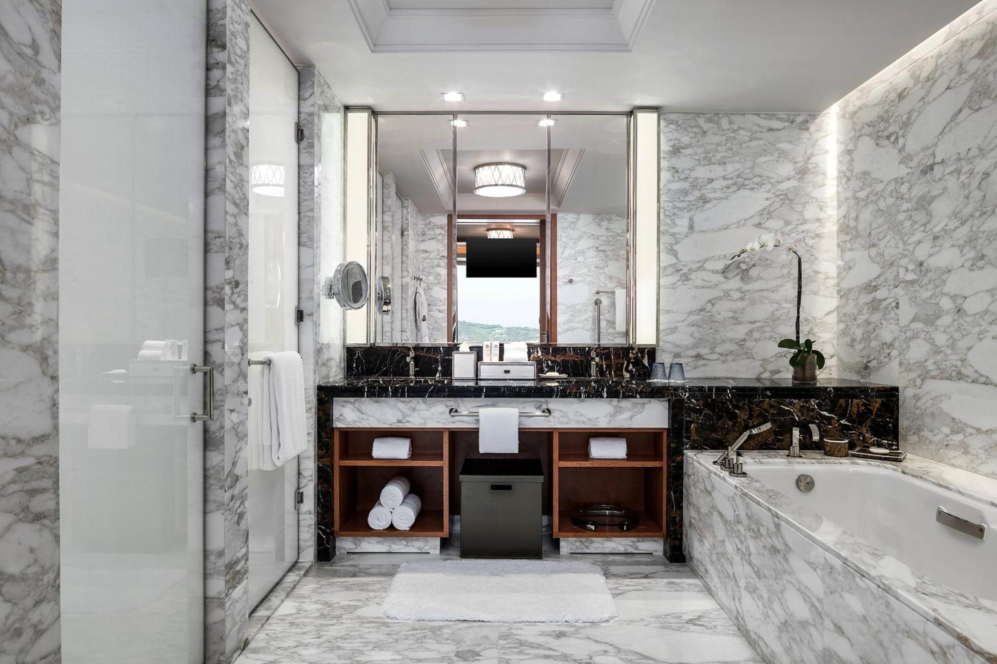 St. Regis Suite King, 1 Bedroom Junior Suite, 1 King,466330320:JPEG