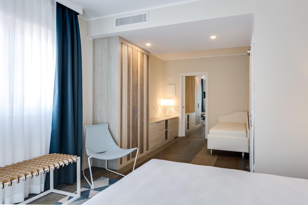 Deluxe Junior Suite,528171900:JPEG