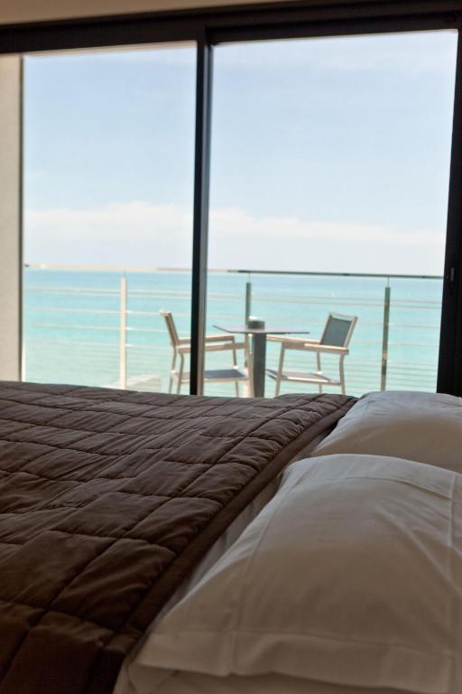 Deluxe Doppelzimmer mit Balkon und Meerblick