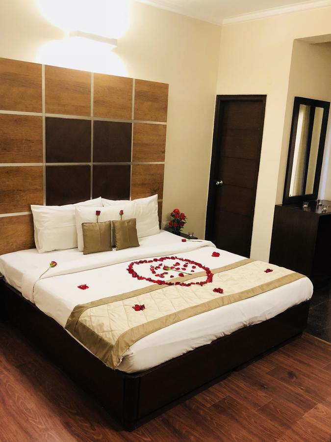 King Room with Balcony (Port Side),547783014:JPEG