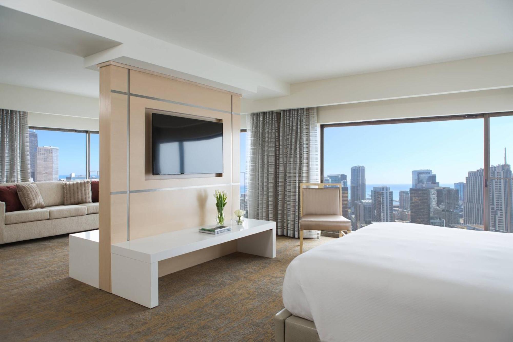 One-Bedroom Suite with Premium City View,1379362484:JPEG