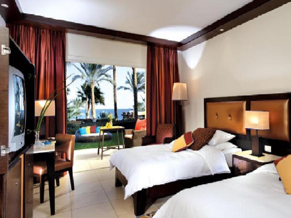 Club Rotana Sea View Room