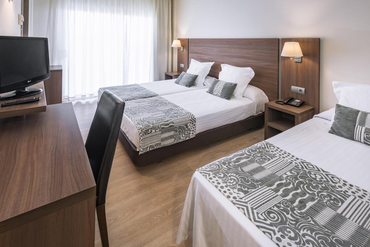 Triple Room (3 Adults),655160652:JPEG