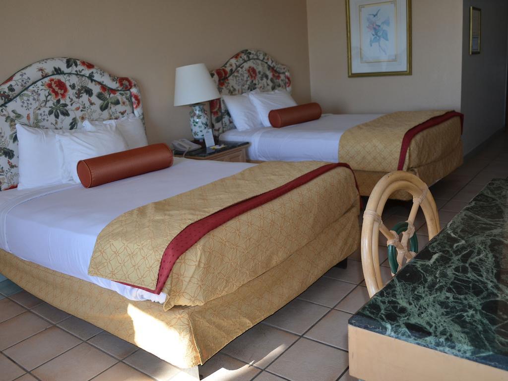 Queen Studio with Two Queen Beds and Beach View - Non-Smoking