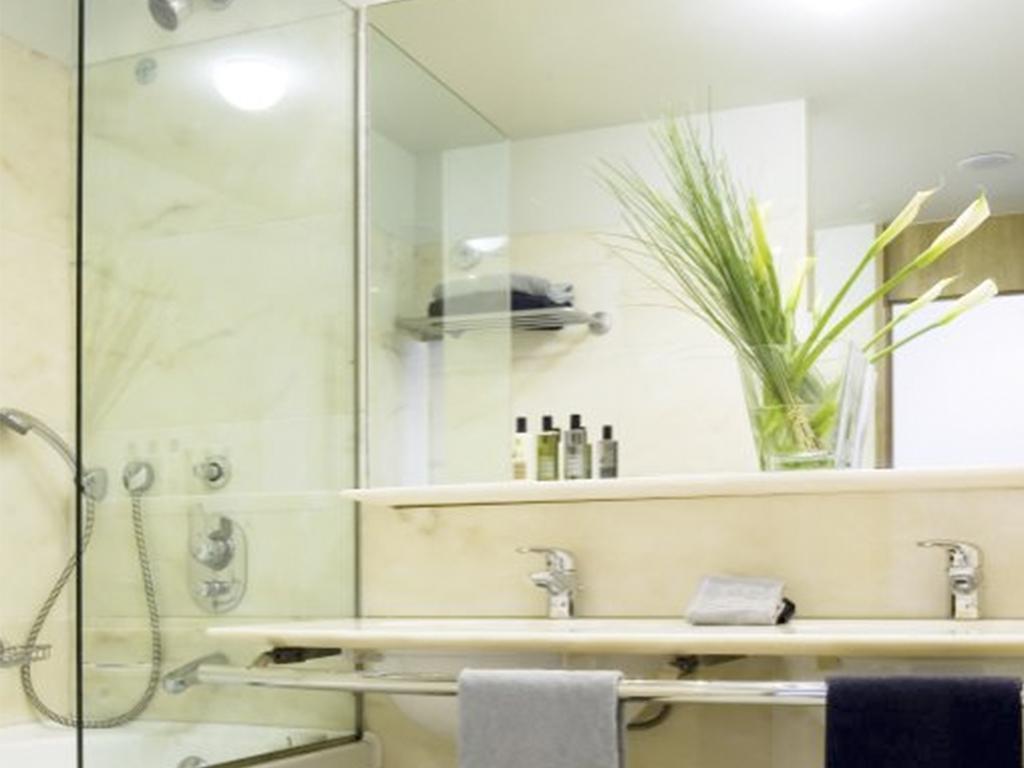Quarto Duplo Superior com Vista Mar