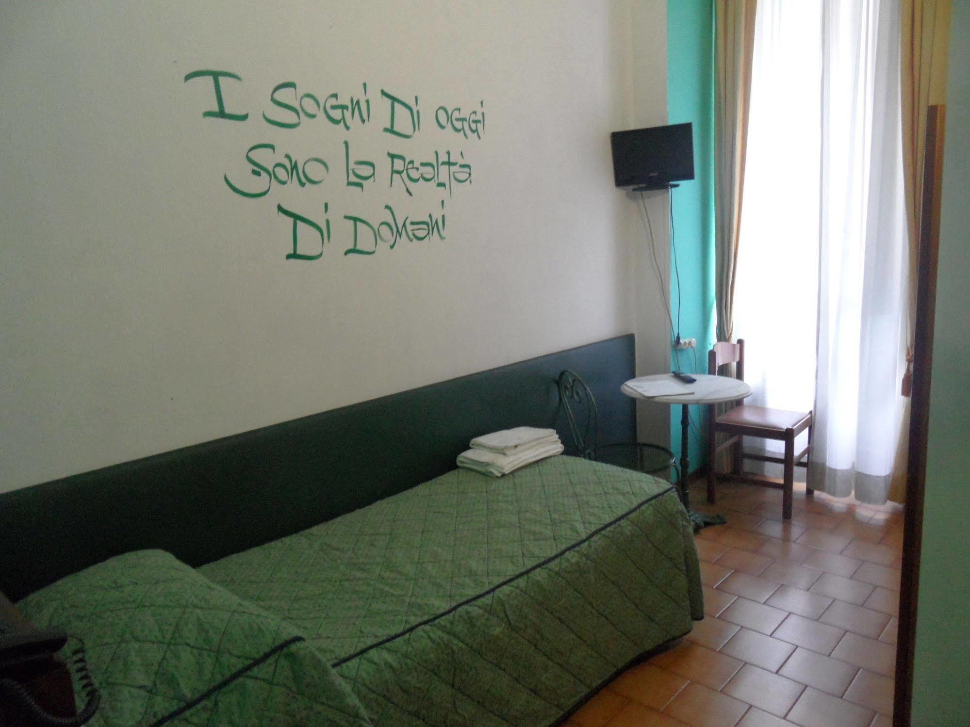 Camera Singola con Bagno in Comune