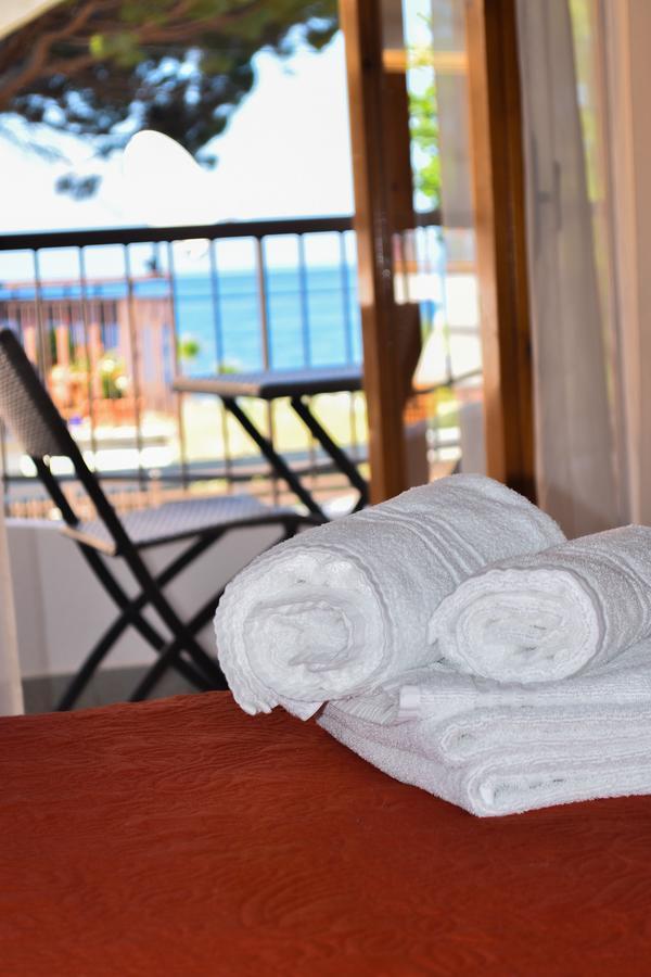 Double Room with Sea View,758997937:JPEG