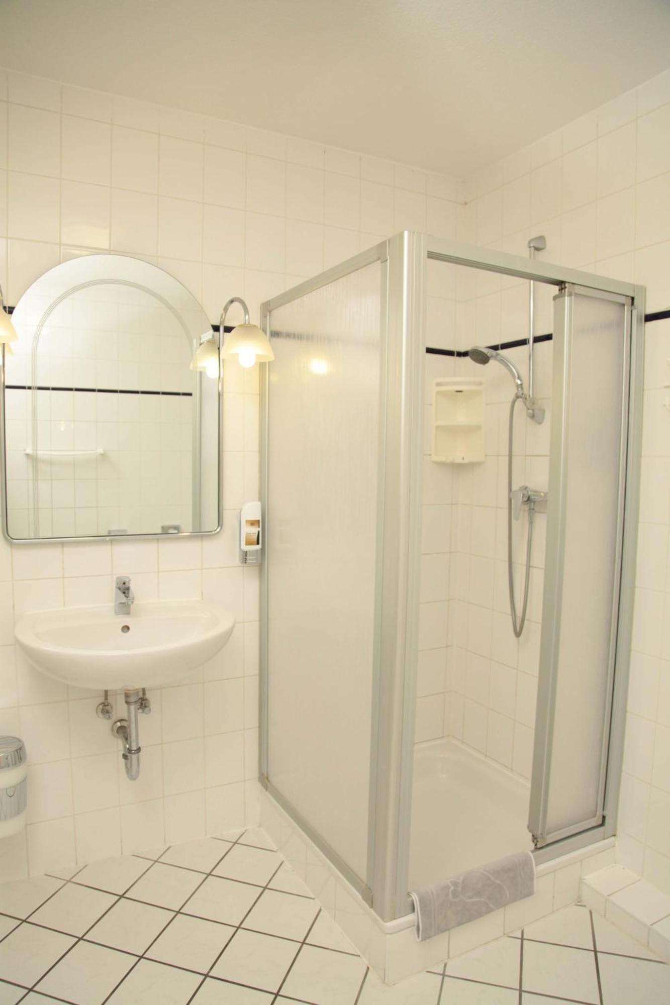 2-Room Apartment,1219221538:JPEG