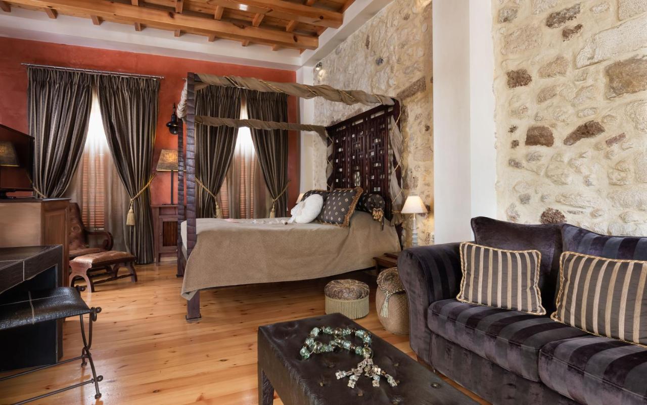 Penthouse-Suite mit Whirlpool-Badewanne