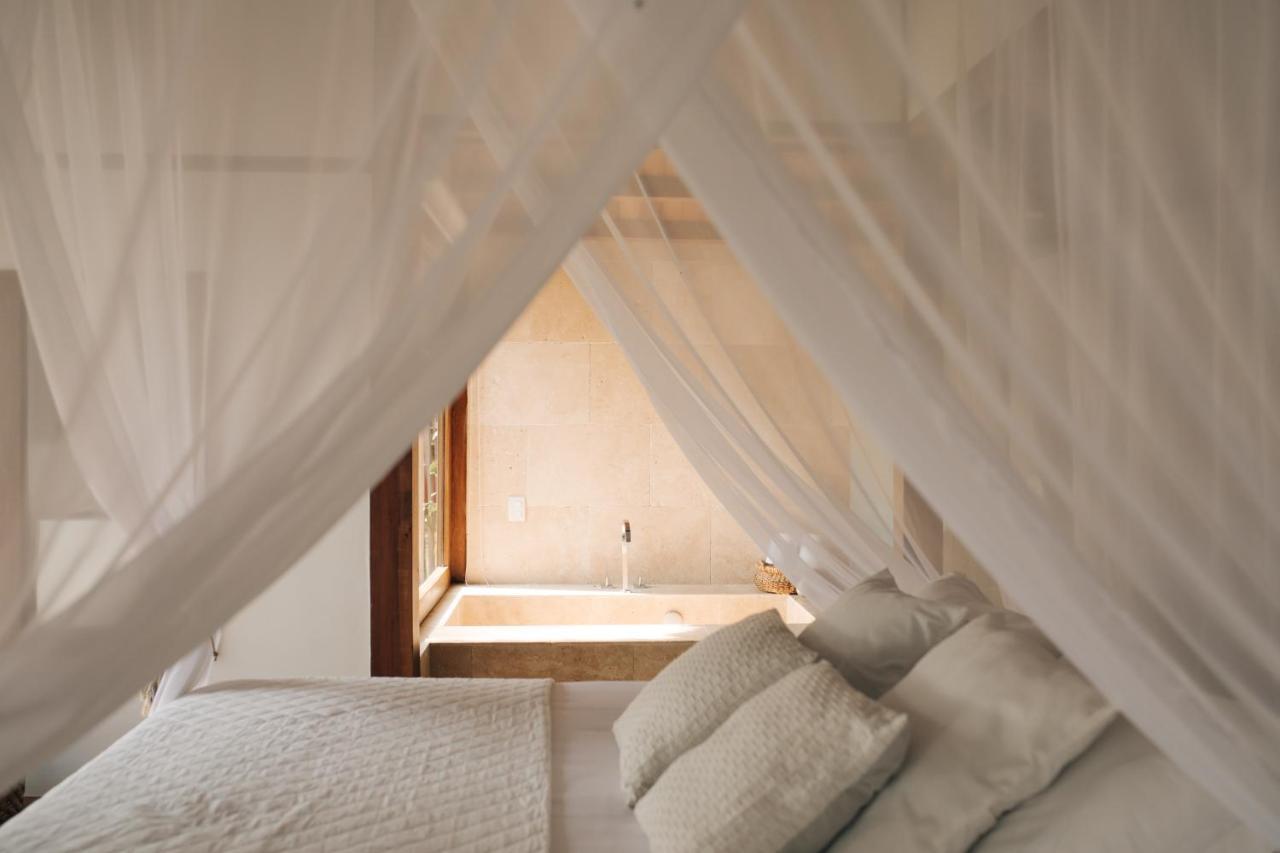 Bungalow with Private Pool and Spa Bath,746815154:JPEG