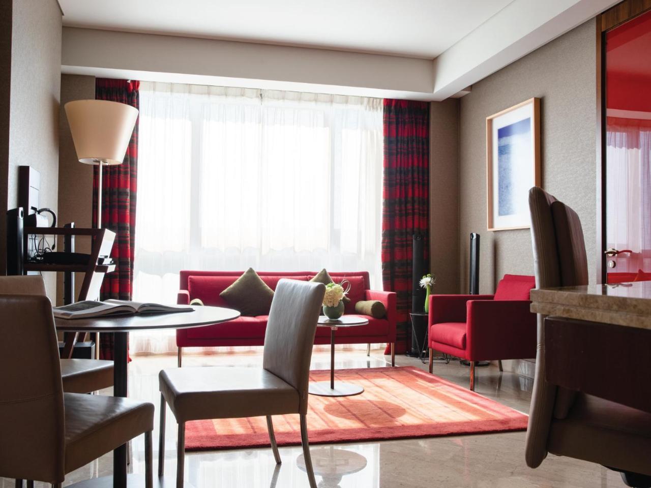 Executive King Suite City View