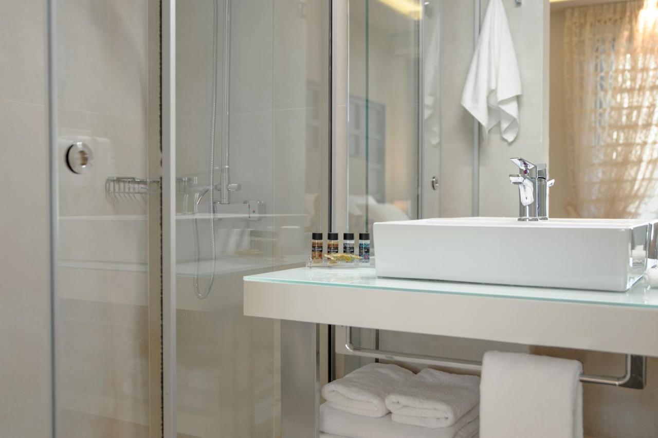 Superior Double Room,766809109:JPEG