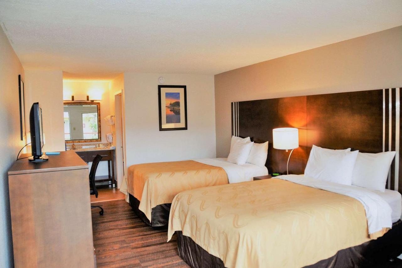 Double Room with Two Double Beds - Smoking