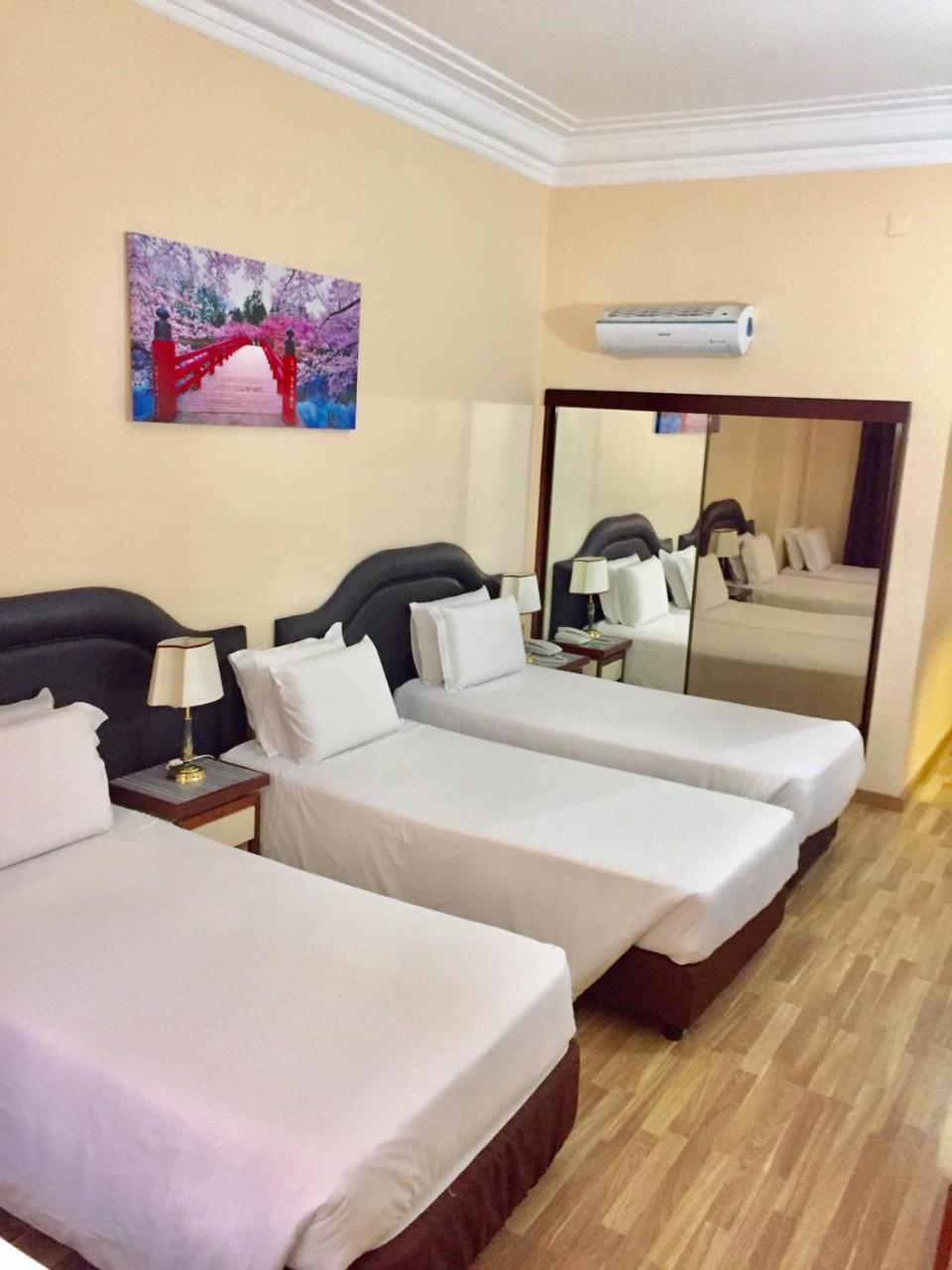 Triple Room
