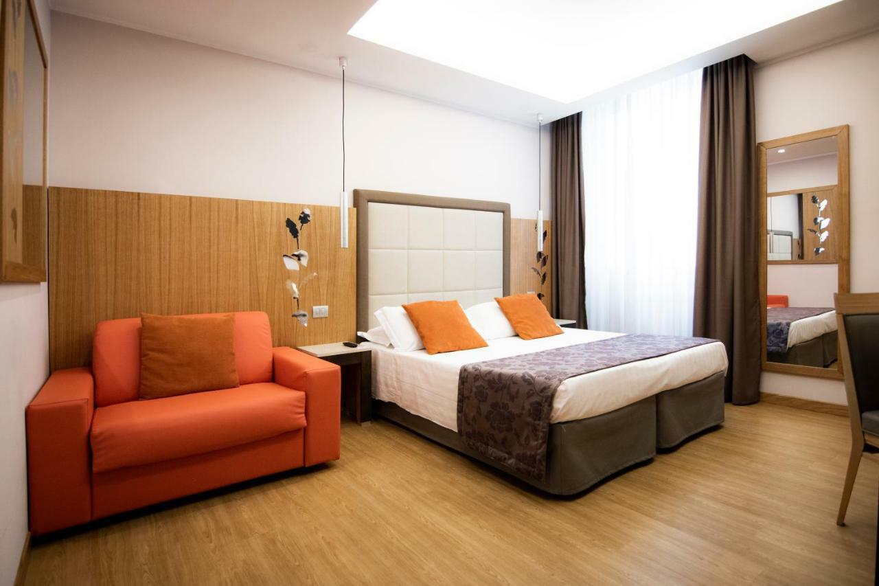 Standard Triple Room,1274629081:JPEG