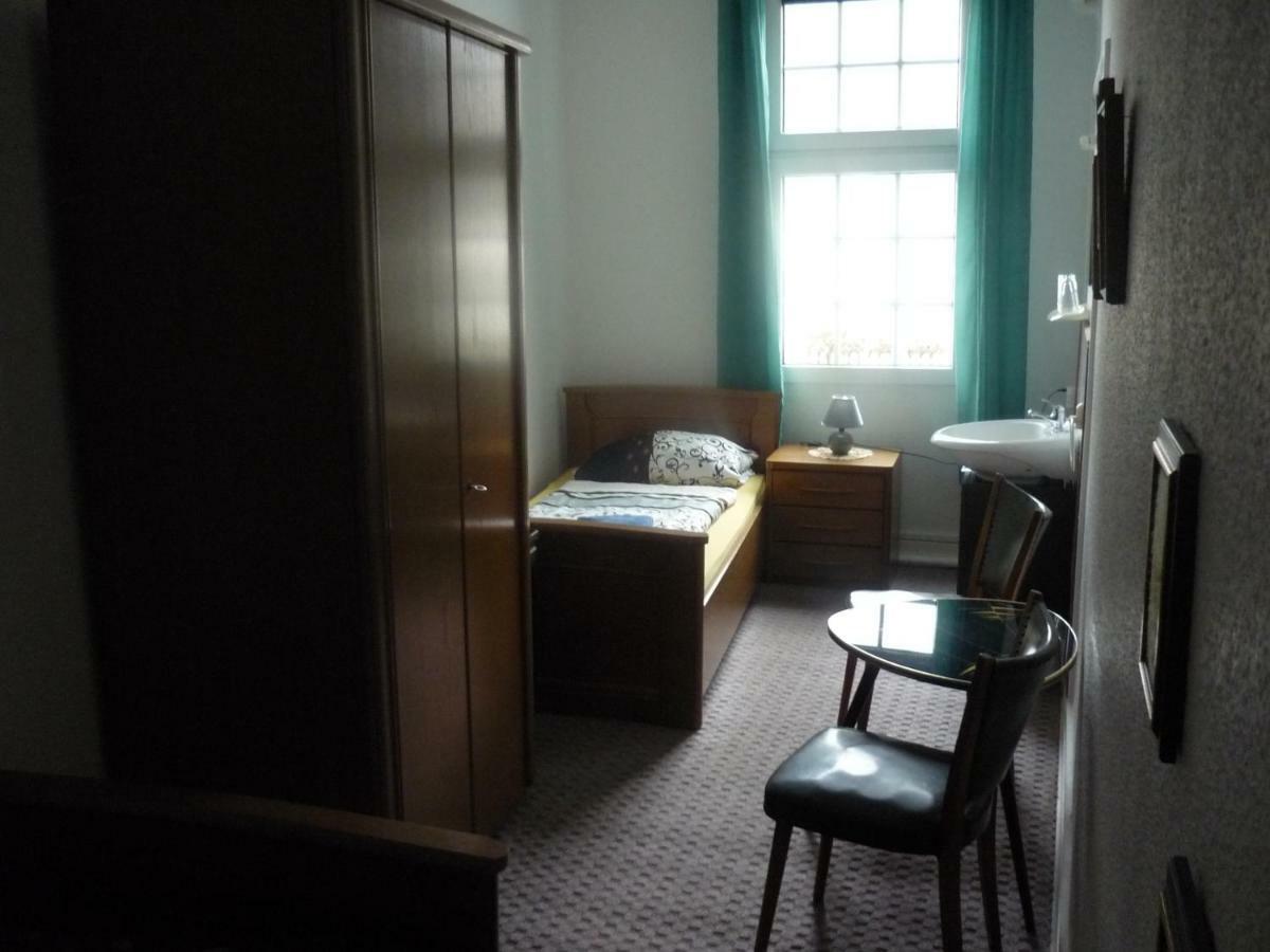 Economy Zweibettzimmer mit Gemeinschaftsbad