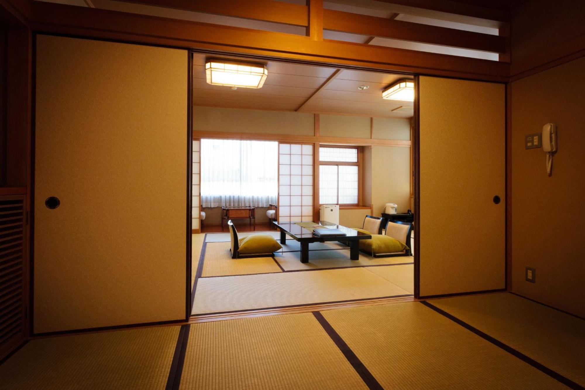 Japanese Style Room 12 Tatami Mats with Private Bathroom