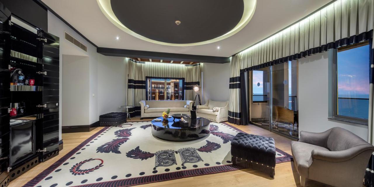 Premium Suite Spa Bath