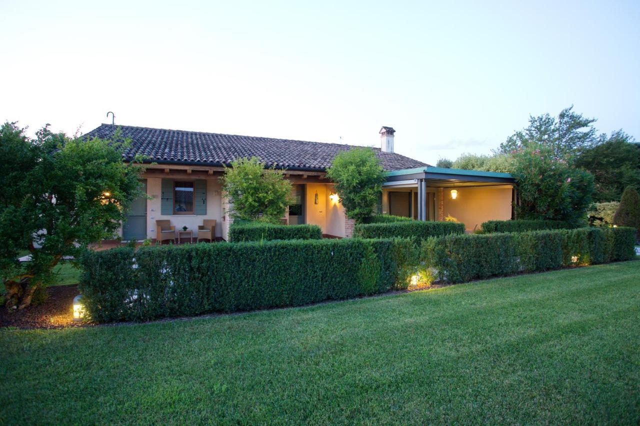 Suite,931523020:JPEG