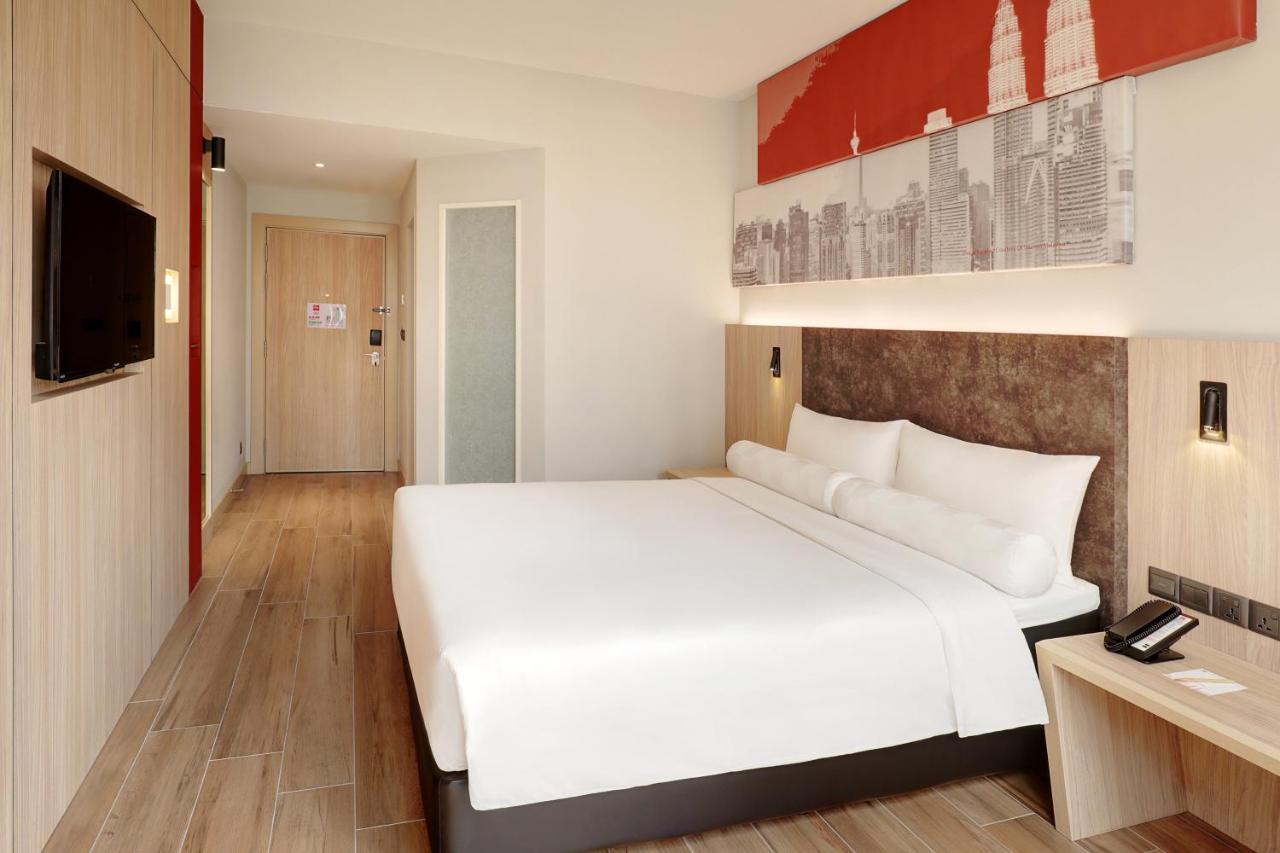 Standard Queen Room - High Floor