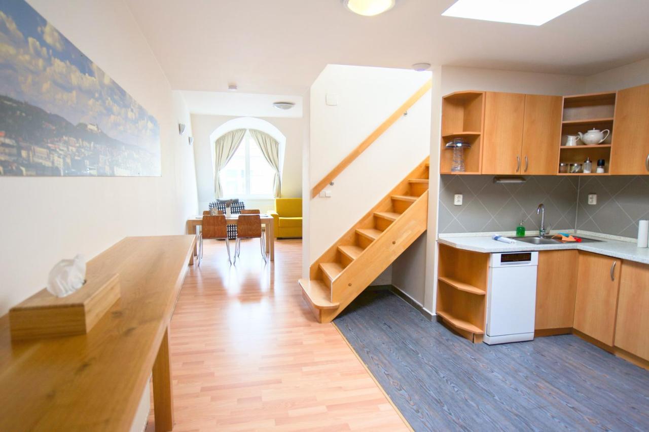 Apartment with Terrace,977153905:JPEG