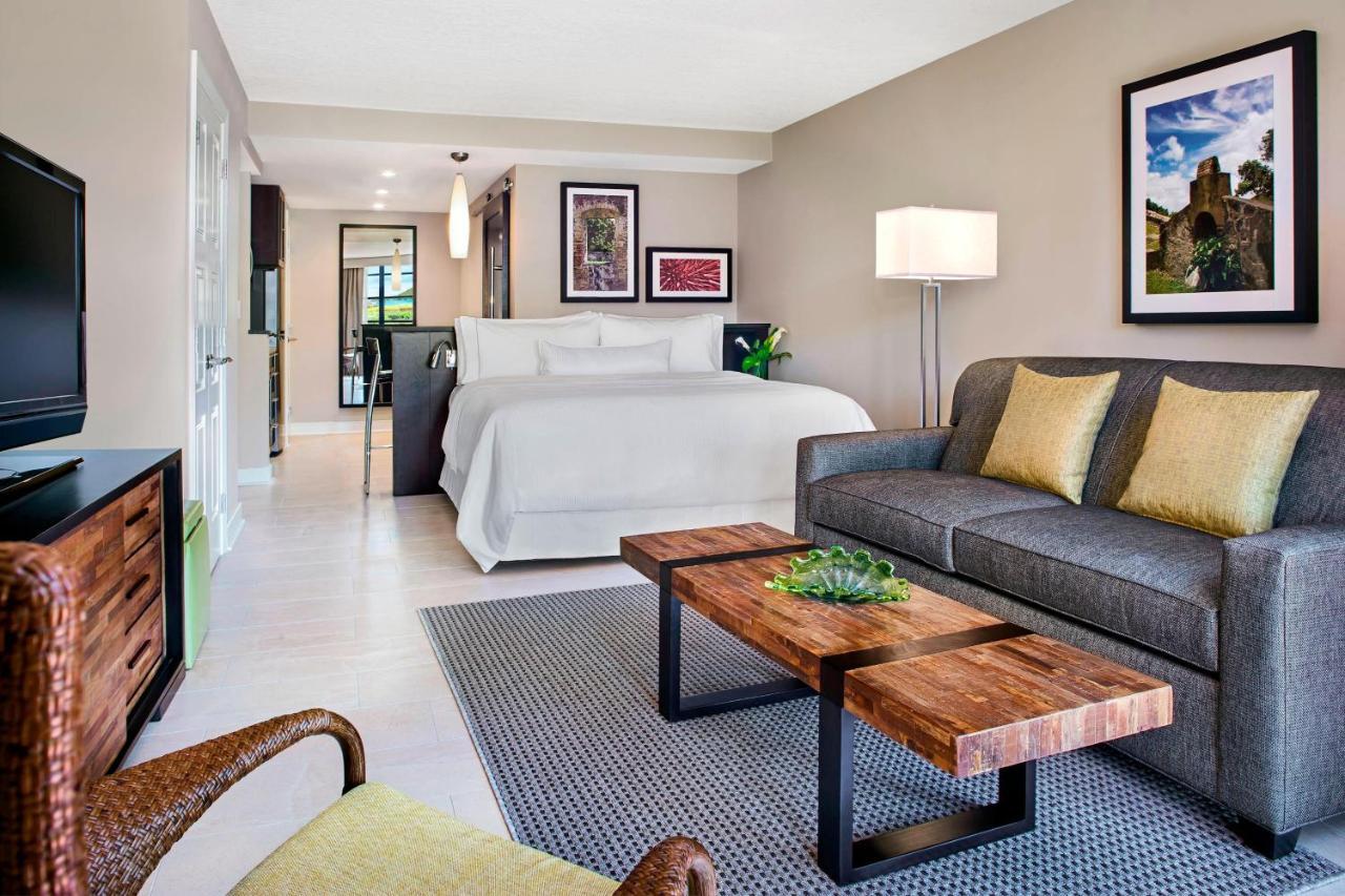 Studio, 1 King, Sofa bed, Resort view, Balcony
