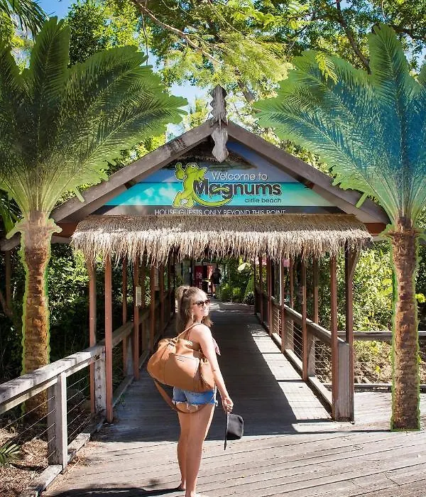 Airlie Beach Magnums - Adults Only-1