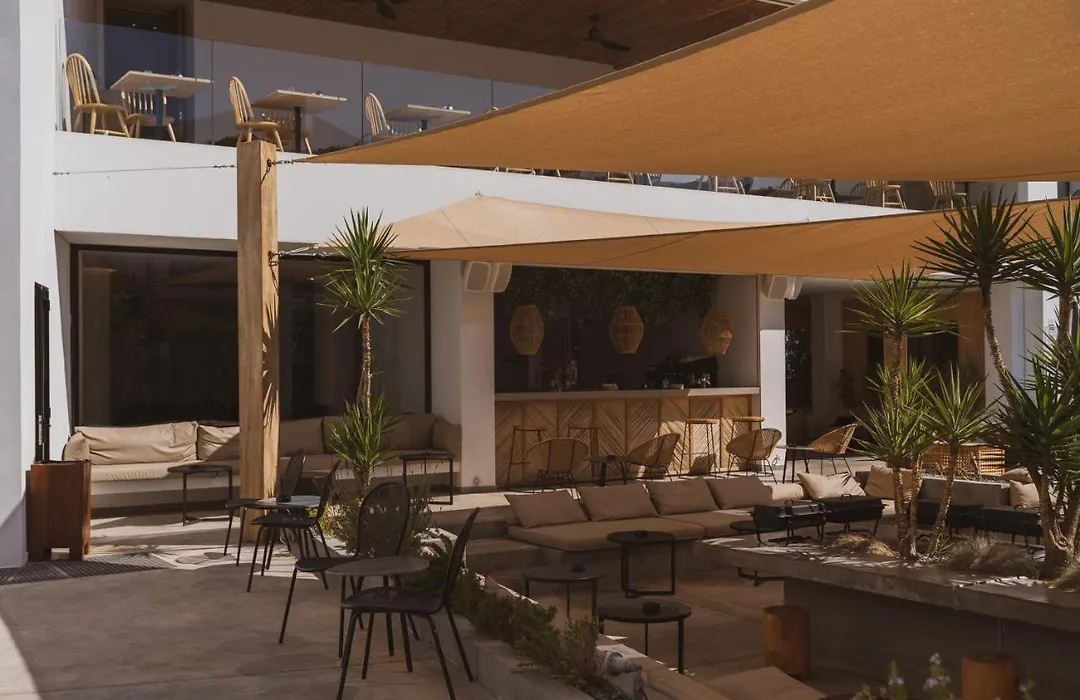 Cavo Vezal (Adults Only)-1