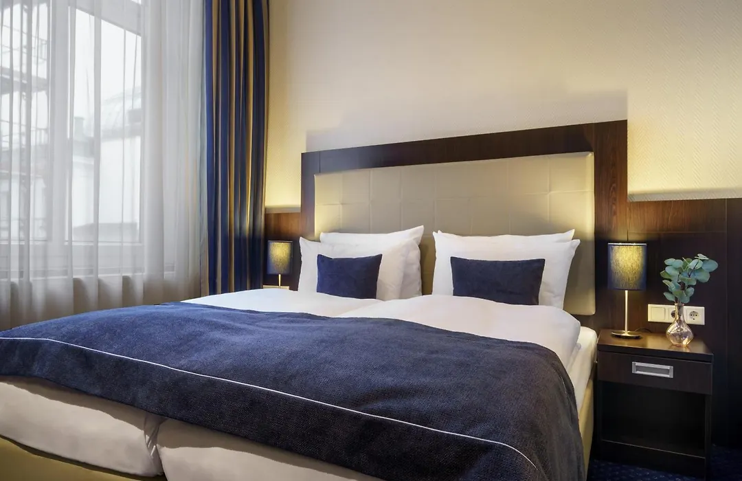 Hotel Continental Hamburg Hauptbahnhof-1