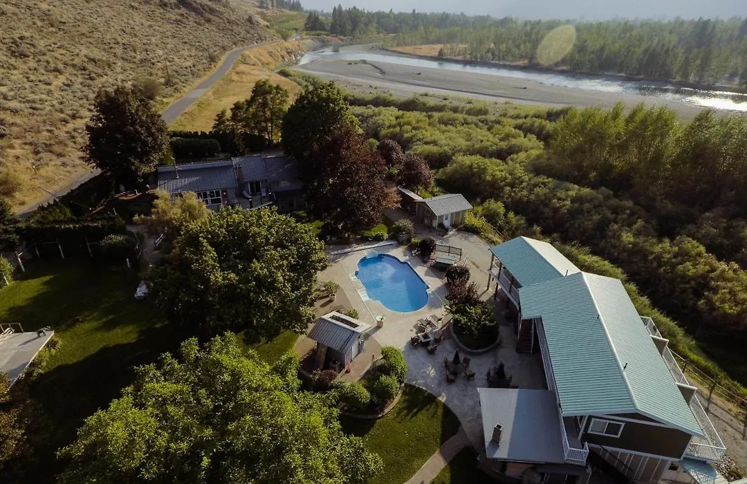 Similkameen Wild Resort & Winery Retreat-1