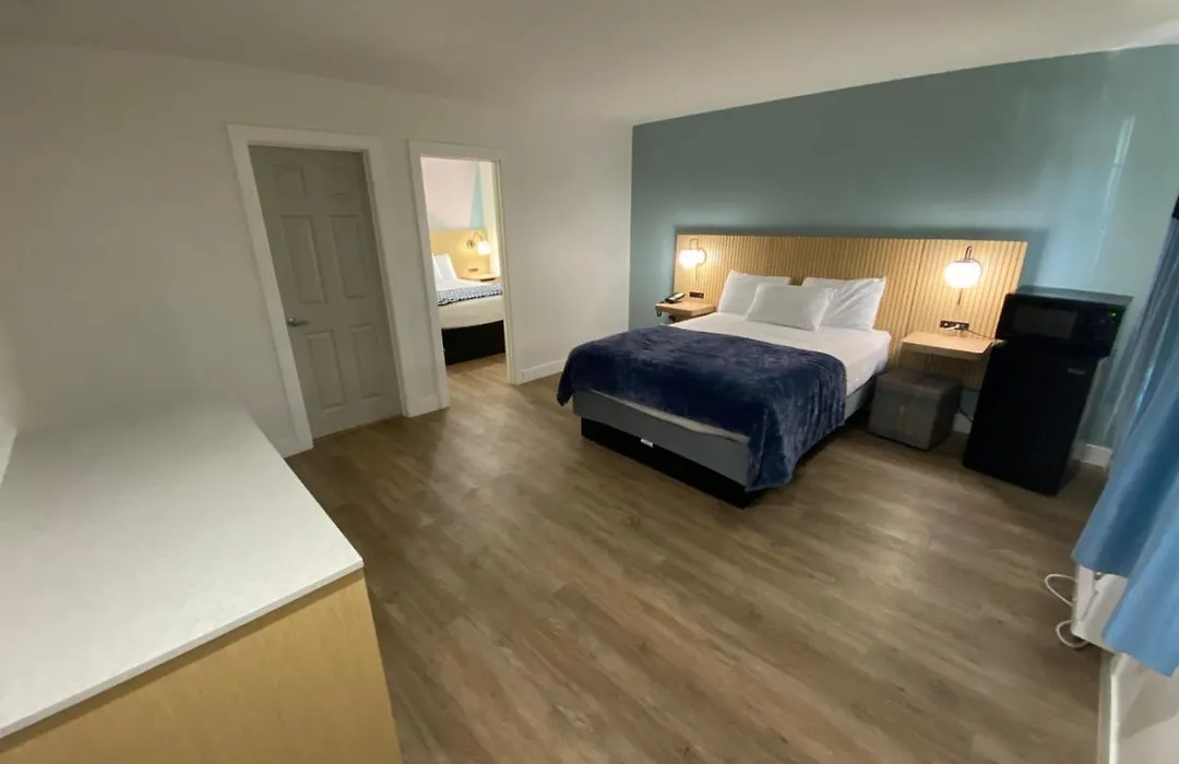 Salt Air Lodge-1
