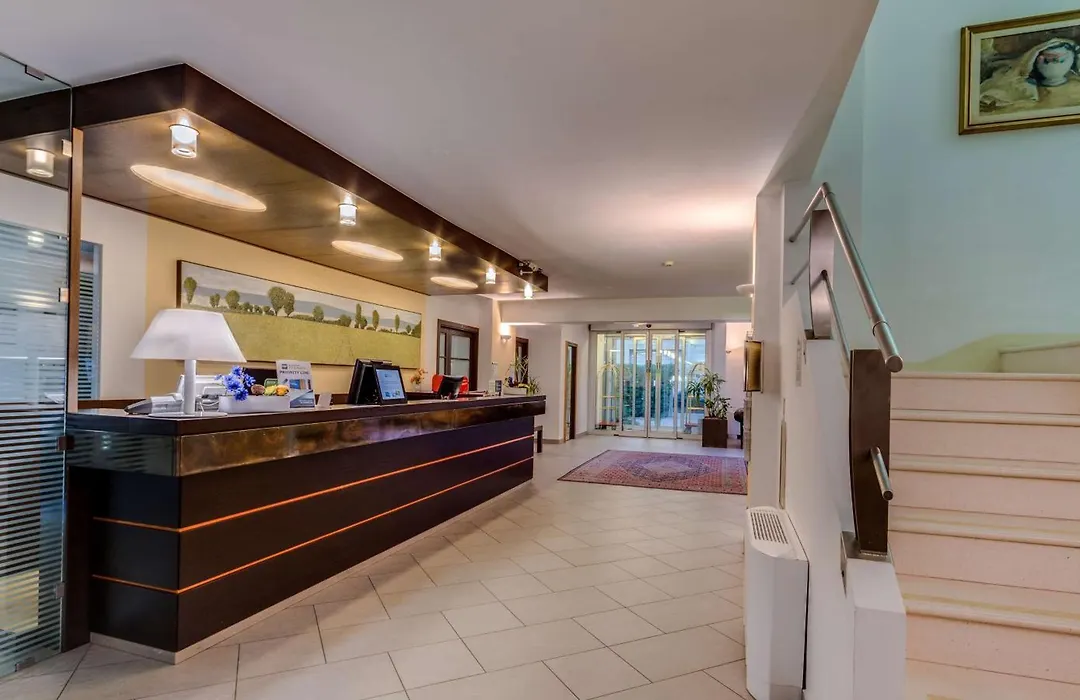 Best Western City Hotel-1