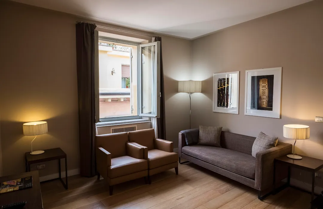 Escalus Luxury Suites Verona-1