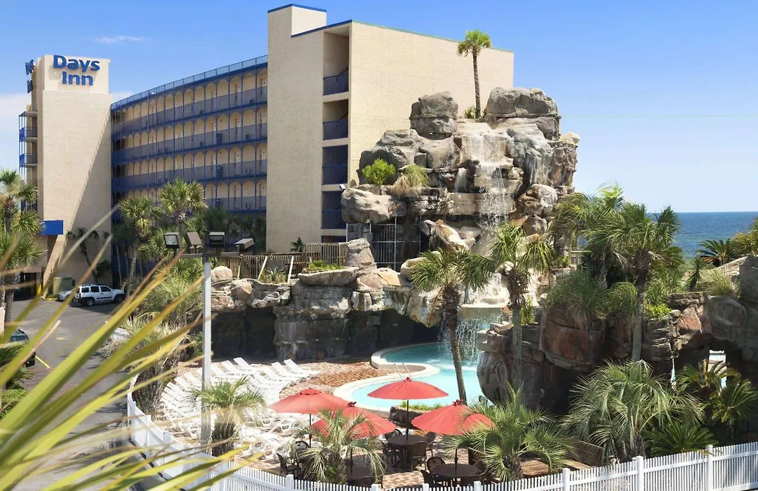 Days Inn By Wyndham Panama City Beach Beachfront Resort-1