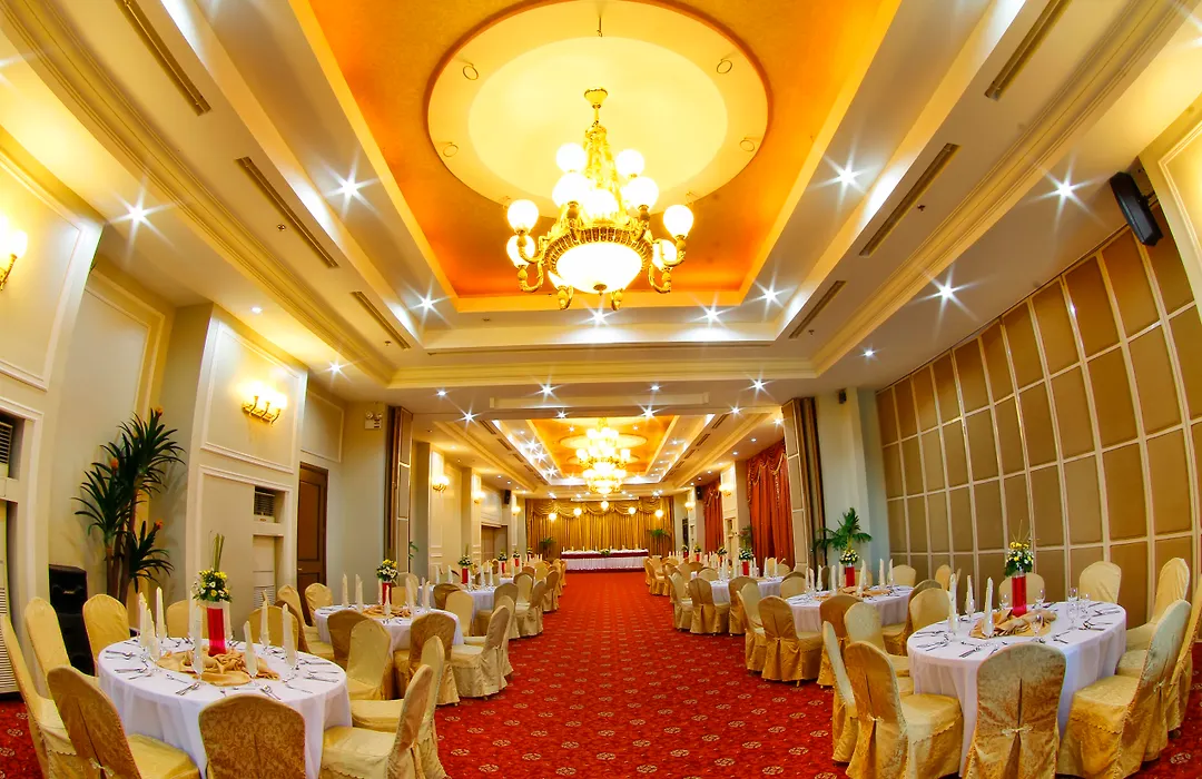 Sarrosa International Hotel And Residential Suites-1